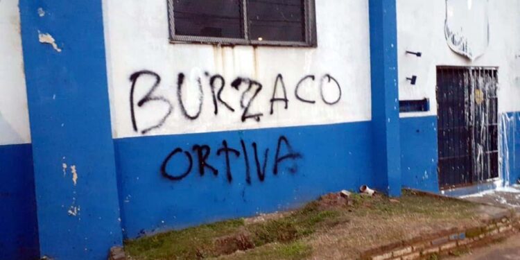 Refuerzan el operativo de Claypole-San Martín por pintadas amenazantes