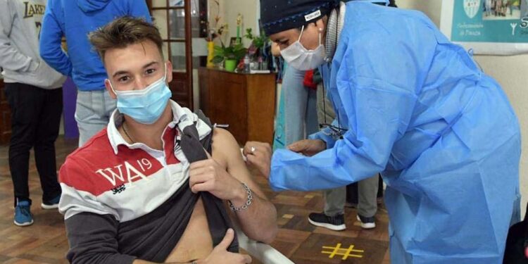 Desde mañana se podrán vacunar en provincia todos los grupos de riesgo a partir de los 18 años