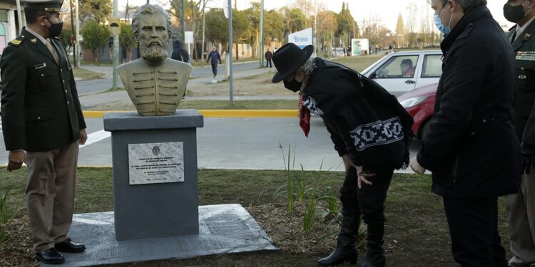 En homenaje a Güemes, inauguraron un nuevo busto en Rafael Calzada