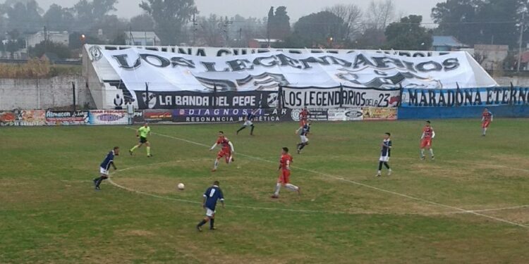Claypole le ganó a Sanma el clásico de Almirante Brown