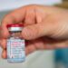 La Agencia Europea de Medicamentos aprobó la vacuna de Moderna y Argentina vacunará a jóvenes de 12 a 17