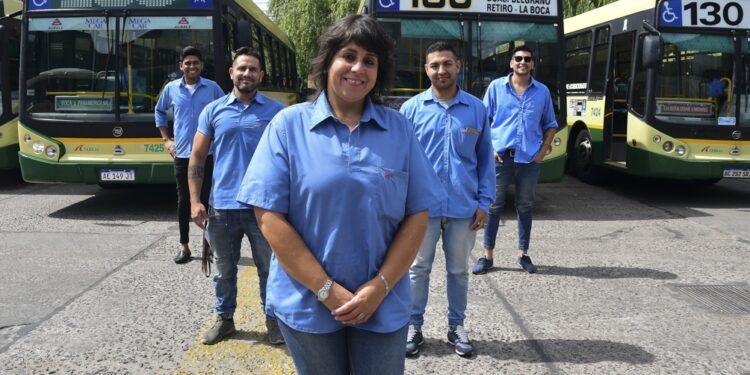 Mujeres de todo el país podrán inscribirse en el registro para conducir colectivos