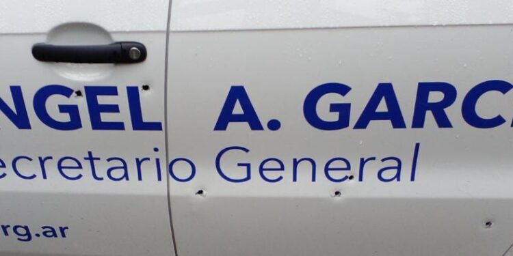 Lomas: el sindicato de Seguridad denuncia ataque a tiros y destrozos en su sede