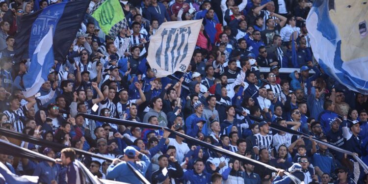 Habrá público en los estadios de fútbol a partir del 1 de octubre