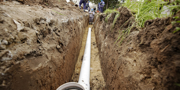 Avanza la red cloacal “Burzaco Sur” que beneficiará a 6 mil vecinos del distrito