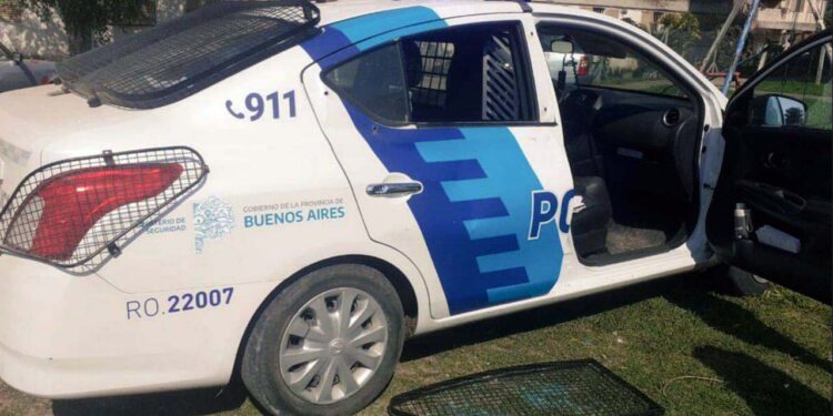Desvalijaron un patrullero en Berazategui: se robaron hasta los asientos