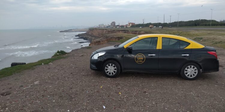 Temperley: le robaron el taxi que usa para trabajar y está desesperado por encontrarlo