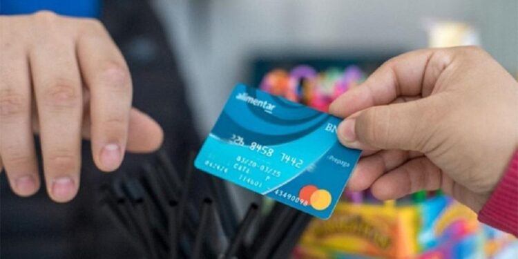 El Gobierno integrará la Tarjeta Alimentar a la Asignación Universal por Hijo