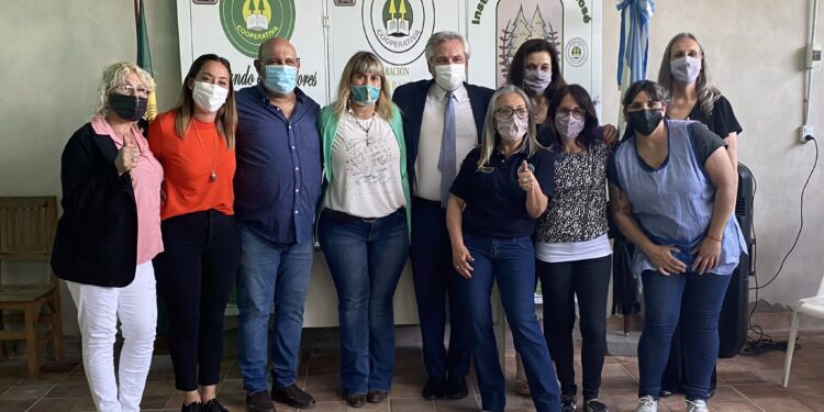 Faltó a clases el día que fue el presidente y se volvió viral en redes