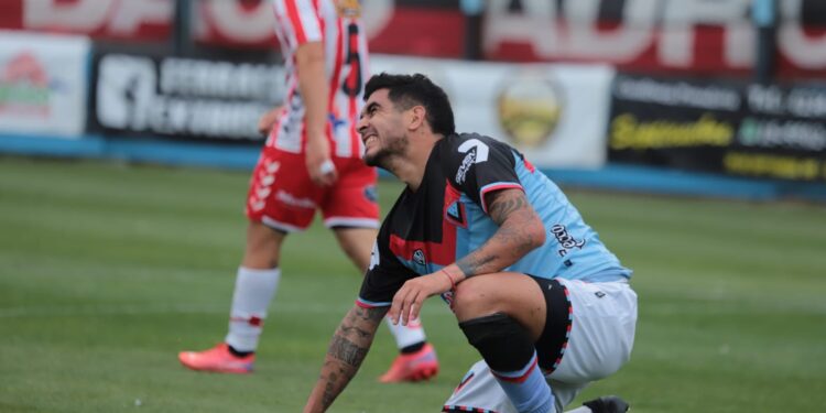 Brown de Adrogué lo perdió en el final y posterga sus sueños de ascenso