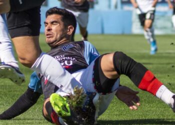 Brown perdió con Ferro en Adrogué y tiene compañía en el tercer puesto