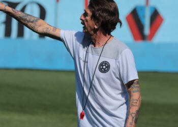 Brown recibe a un rival directo con la misión de volver a la zona de ascenso