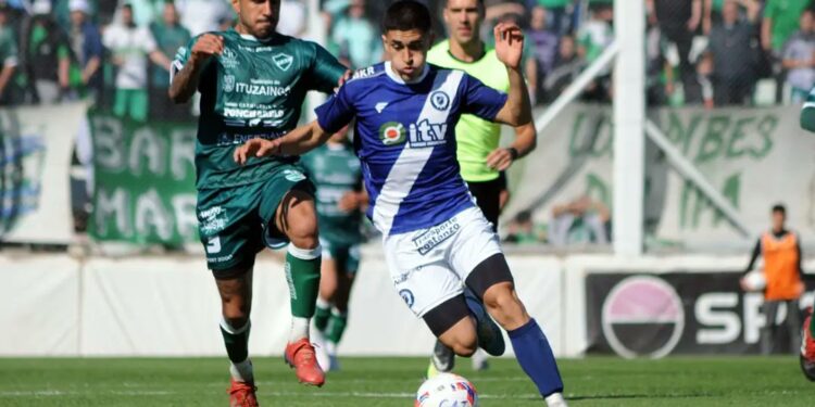 Claypole ganó ante su gente y San Martín de Burzaco volvió a perder