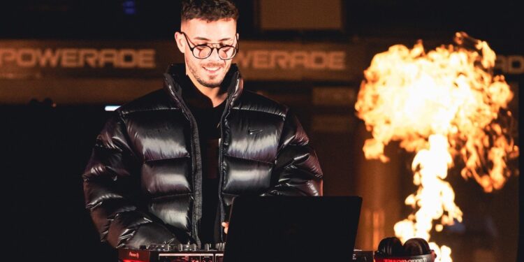 Fer Palacio llega al Polideportivo de Calzada con toda su música