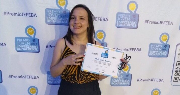 Es de Claypole, abrió un sex shop y fue elegida por el Premio Joven Empresario Bonaerense