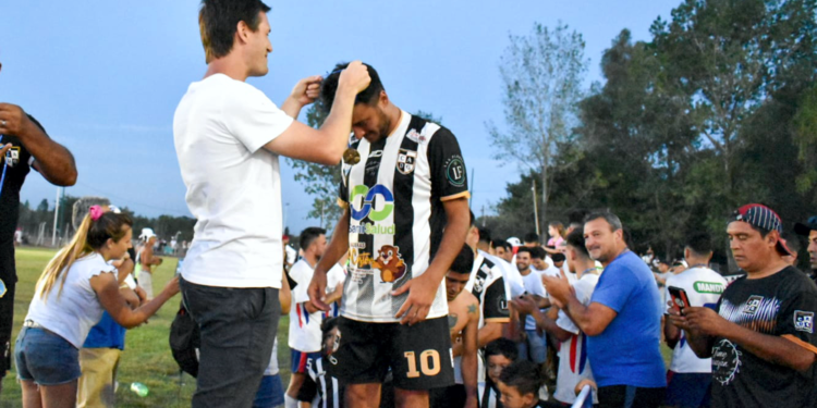 Defensores de Glew se coronó campeón de la primera división de la Metropolitana de San Vicente