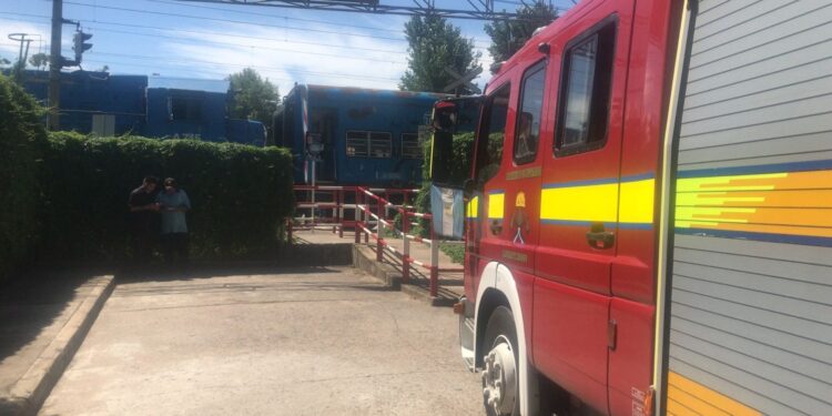 Adrogué: el tren arrolló a una mujer en un cruce peatonal
