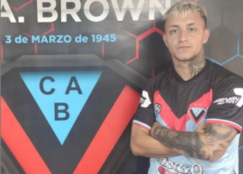 Ayrton Sánchez, el vecino de Don Orione que es nuevo refuerzo de Brown de Adrogué