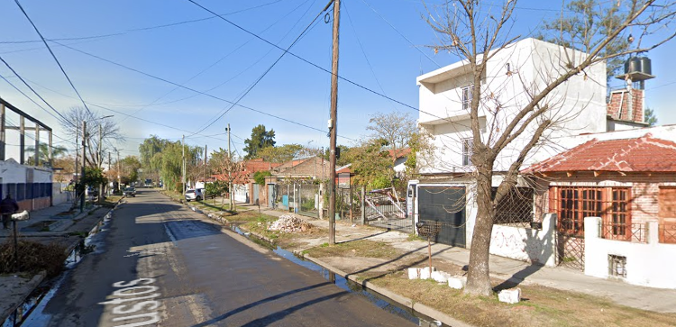 Lomas de Zamora: asesinaron de un disparo a un adolescente de 14 años y lastimaron a otro de 15