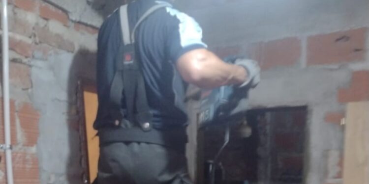 Ministro Rivadavia: los Bomberos debieron  trasladar a un hombre obeso para llevarlo al hospital