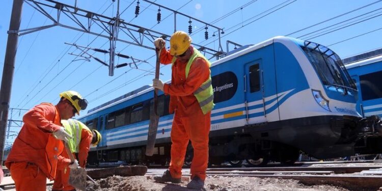 Tren Roca: avanza la construcción de estaciones intermedias en Claypole y Burzaco