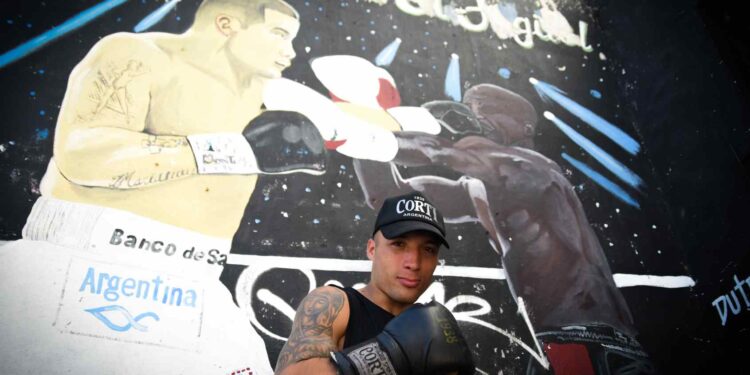 De la nada a la gloria: la historia de Lucas Argañaraz, una joven promesa del boxeo salida de Monte Grande