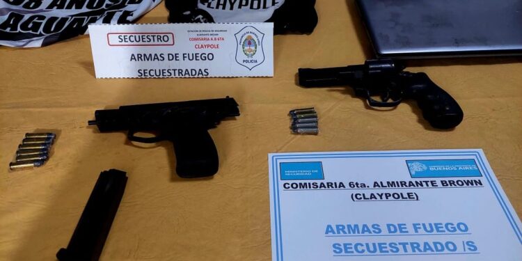 Claypole: allanaron a la barra del Tambo para evitar pelea entre facciones