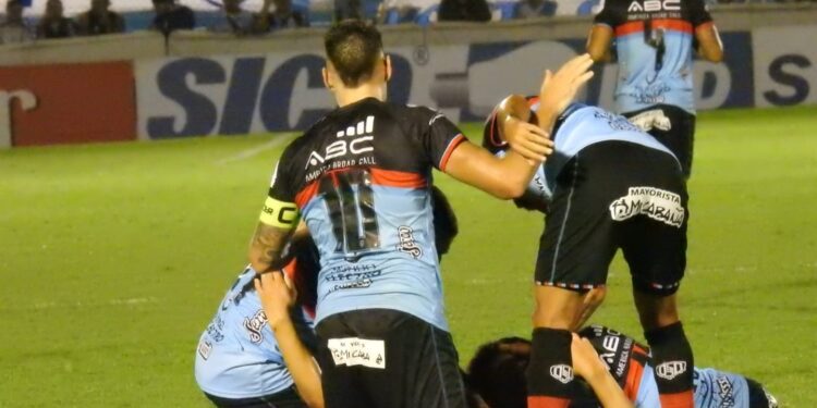 Brown de Adrogué usó su contundencia y le ganó a Temperley