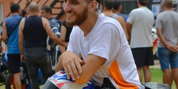 El piloto de Burzaco que sueña en grande y aconseja «dejar de acelerar en las calles»