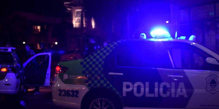 Hallaron muerto de un tiro a un policía en Longchamps