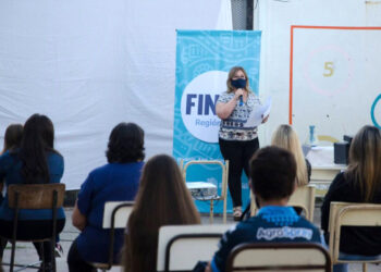 Plan FinEs: inscriben a jóvenes que quieran terminar sus estudios