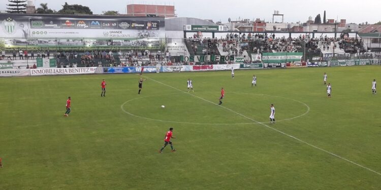 Sanma dio otro paso en falso y se hunde en la tabla