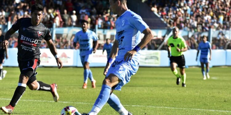 Brown de Adrogué-Temperley, un duelo que se reedita luego de tres años