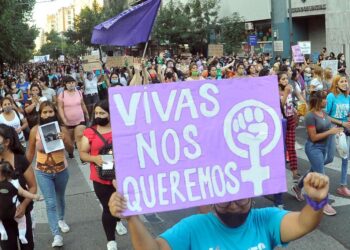 #8M: Multitudinaria movilización al Congreso en el Día de la Mujer Trabajadora