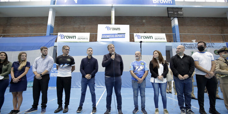 Un encuentro deportivo convocó en Brown a más de 400 ex combatientes de Malvinas