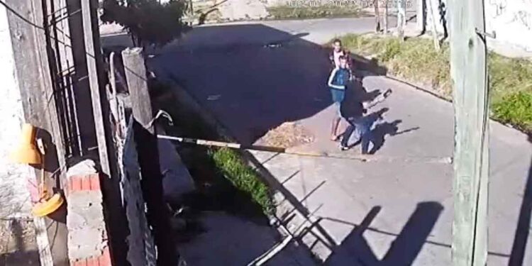 Detienen en Misiones a un joven acusado de asesinar a otro a botellazos y golpes en Lanús