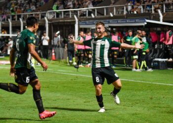 Banfield le ganó a Platense y es el nuevo puntero de la zona