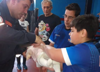Adrogué: los Bomberos capacitaron a vecinos y vecinas en maniobras de RCP