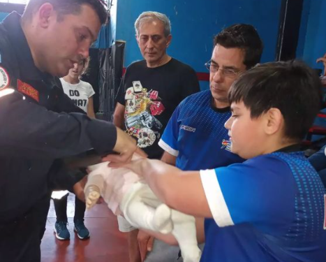 Adrogué: los Bomberos capacitaron a vecinos y vecinas en maniobras de RCP