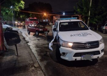 Rafael Calzada: choque entre un auto y un patrullero