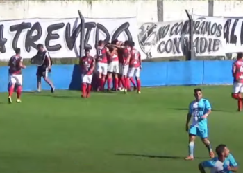 Claypole recuperó la sonrisa y se quedó con los tres puntos