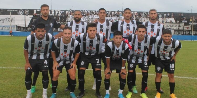 Escándalo en El Porvenir: echaron a 8 jugadores por apuestas clandestinas contra sí mismos