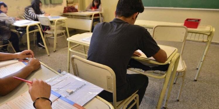 Brown: inscriben al plan FinEs en varios puntos del distrito