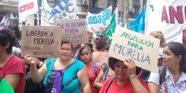 Lomas: comienza el juicio a una joven que sufría violencia de género y mató a su ex pareja
