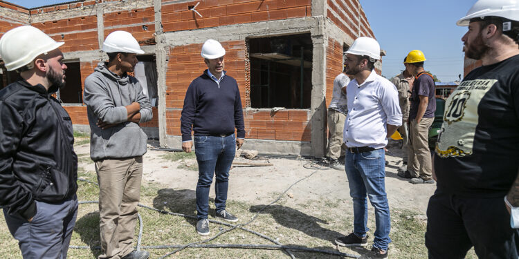 Avanzan la construcción de viviendas en Barrio Lindo