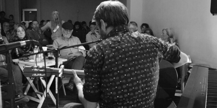 La Peña de Adrogué le abre la puerta a La Salteñada, Simón Ruddich y Marisa Barrios