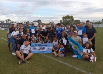 Así fue el homenaje del Club Claypole a los veteranos de Malvinas