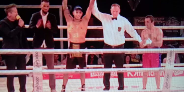 Ponce noqueó en Alemania y espera su chance mundialista