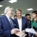 Alberto entregó herramientas en Burzaco y anunció un aumento en la tarjeta Alimentar