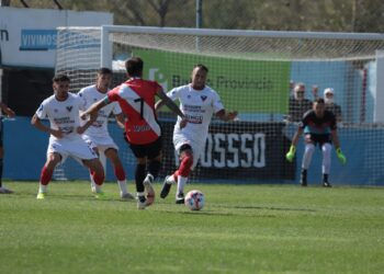 Brown de Adrogué perdió de local ante Deportivo Maipú